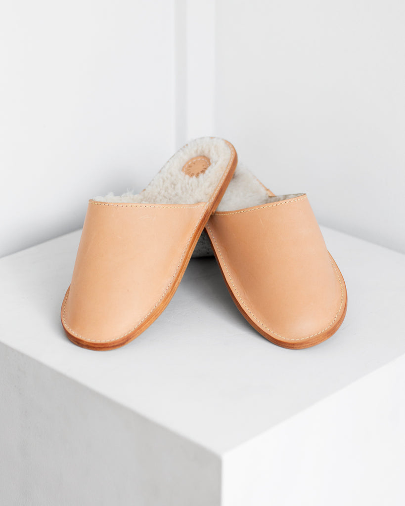 Lindquist - Louil House Shoe in Natural