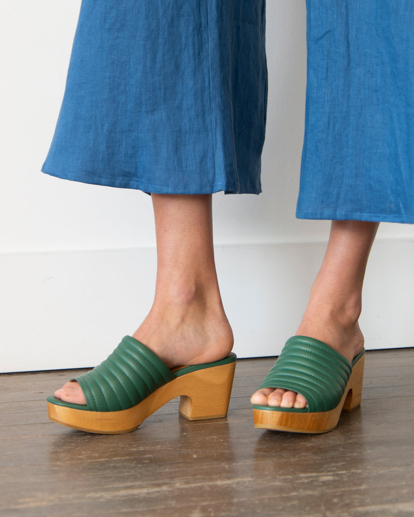 Beklina - Ribbed Open Toe Clogs in Parsley