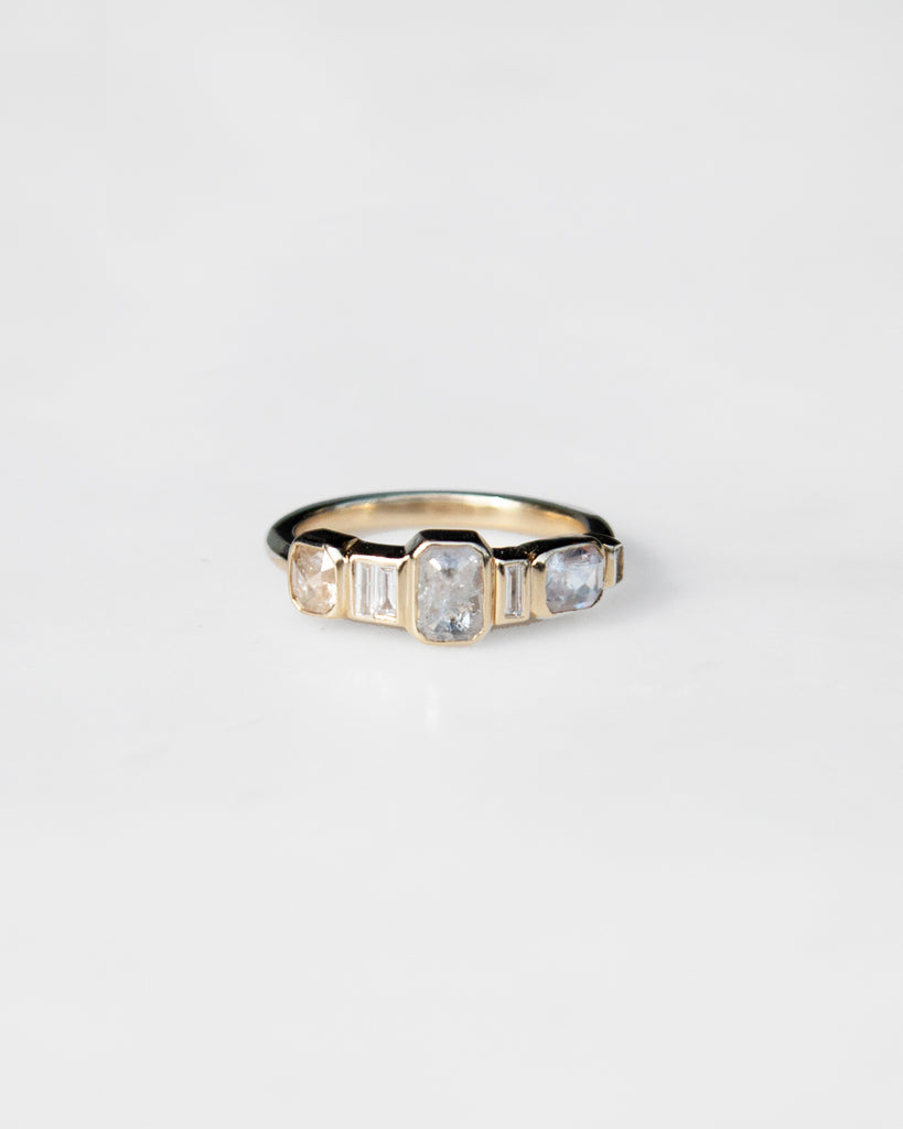Silvery Geometric Moitié Diamond Ring