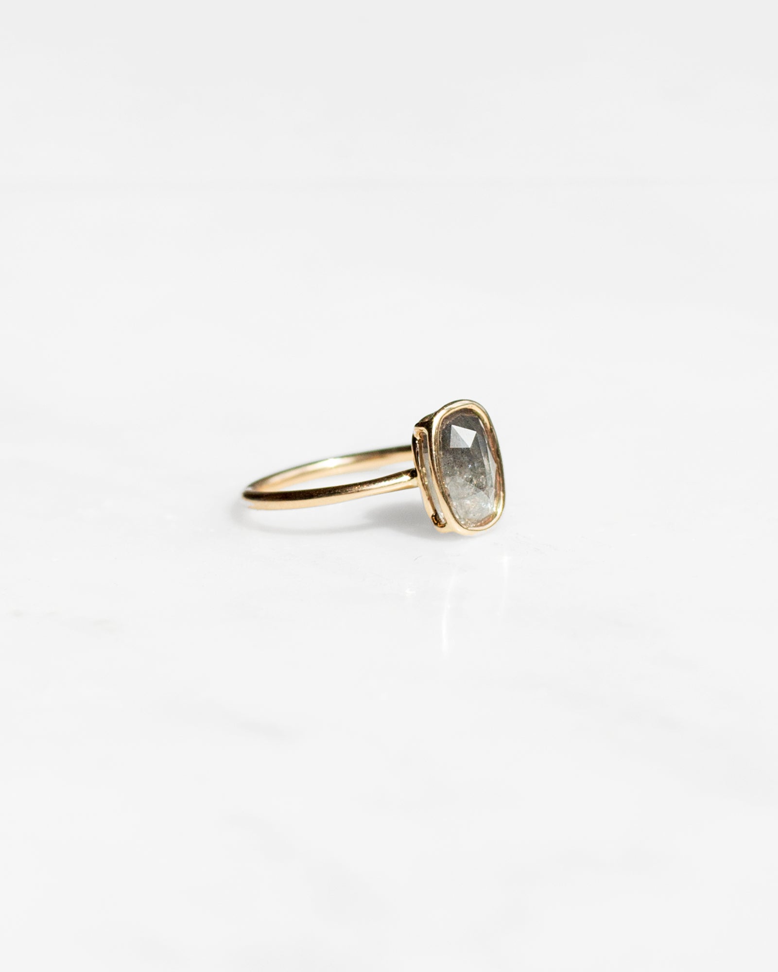 Mineral Diamond Floating Ring - Cloudy Salt and Pepper