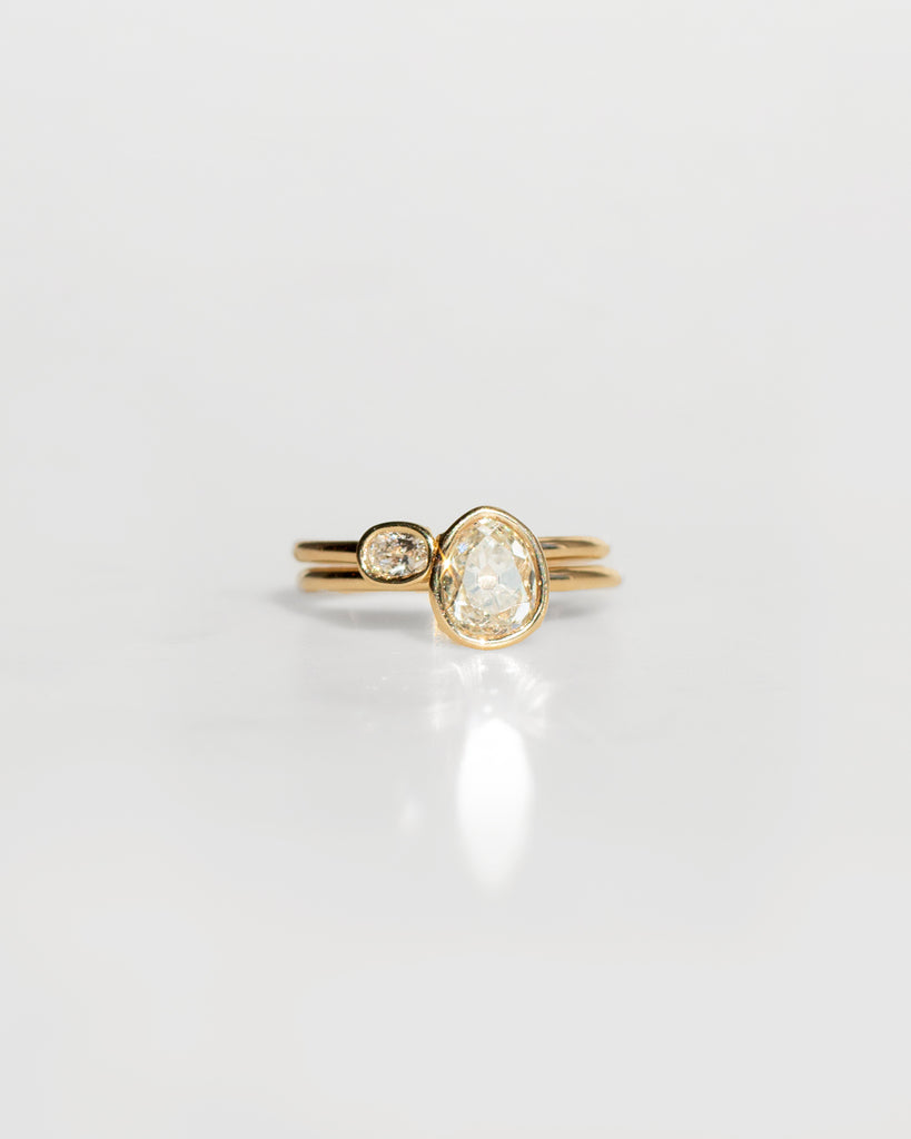 Antique Egg Diamond Floating Ring